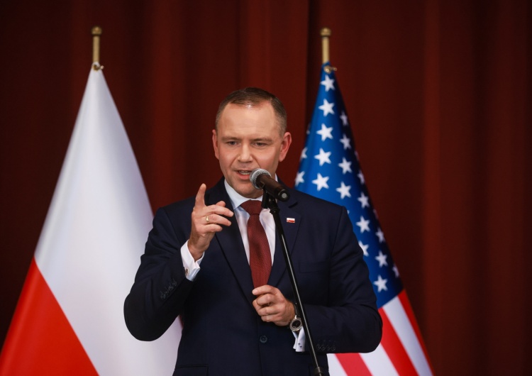 Karol Nawrocki Karol Nawrocki spotkał się z Polonią w USA. Padła ważna deklaracja