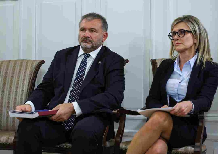 Minister sprawiedliwości Waldemar Żurek i Ewa Wrzosek, którą szef resortu mianował radcą generalnym w biurze ministra Sprawa wokół Ewy Wrzosek. Śledczy się wahają