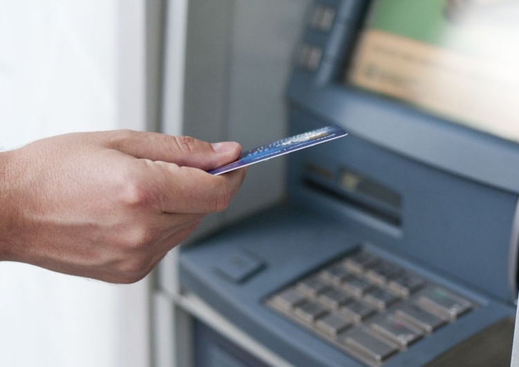 bankomat Niemiecki bank całkowicie likwiduje bankomaty. Powód – 