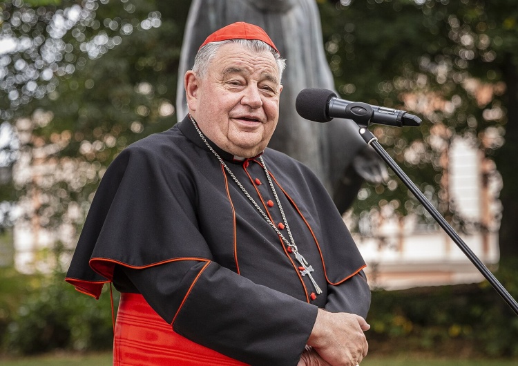 kard. Dominik Duka Kard. Duka: przestrzeń uniwersytecka miejscem totalitaryzmu i terroru