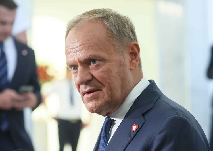 Donald Tusk Tusk wściekły na Hołownię! 