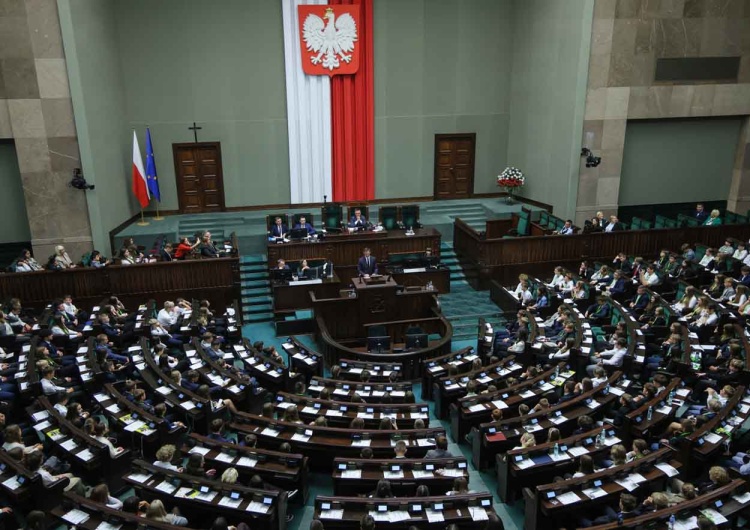 Sejm Koalicja PiS z Konfederacją jest możliwa? Zapytano Polaków