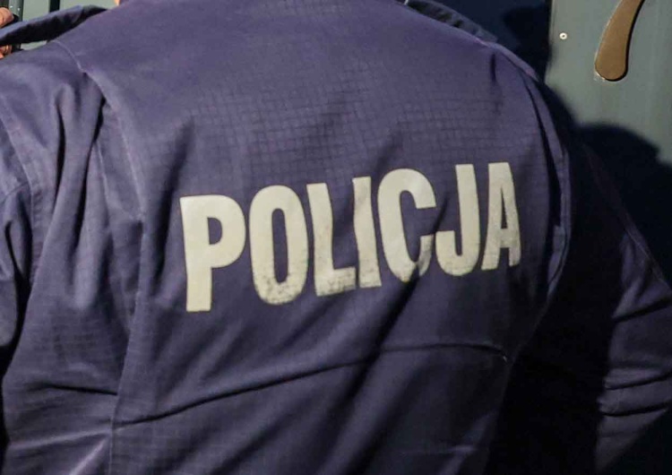 Policja – zdjęcie ilustracyjne Tragedia na Podkarpaciu. Nie żyją dziadek i wnuczka