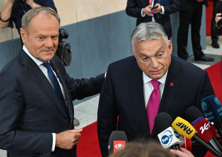 Donald Tusk, Viktor Orban Orban alarmuje: 