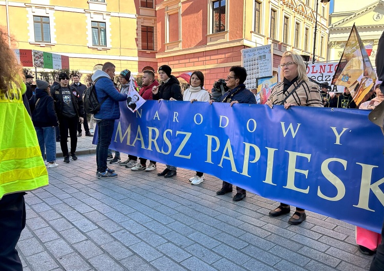 Marsz Papieski w Warszawie w 2024 r. 19 października III Narodowy Marsz Papieski