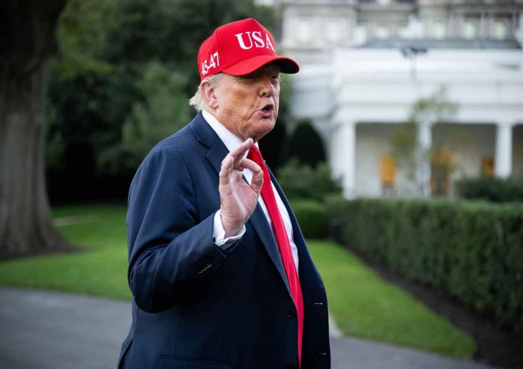Donald Trump Donald Trump ogłasza nowe cła. Padła data