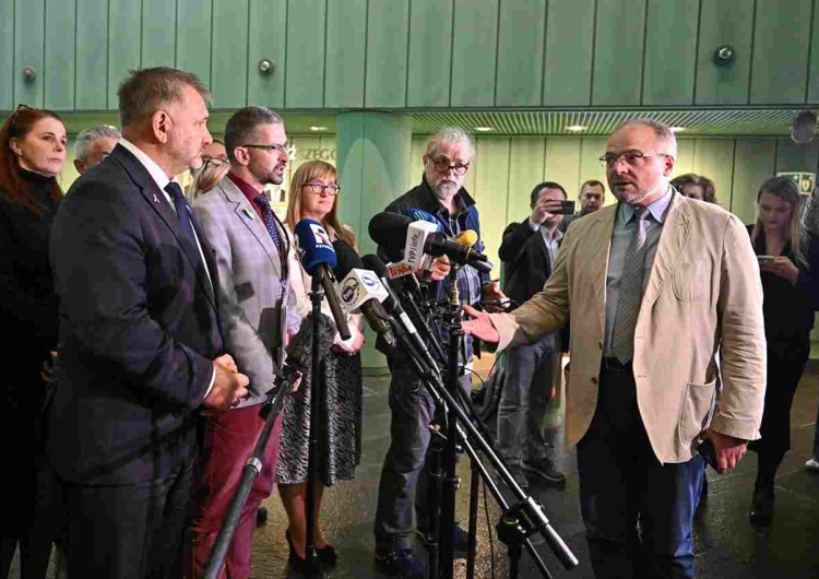 Sędzia SN Aleksander Stępkowski zadaje pytanie ministrowi Waldemarowi Żurkowi Żurek w Sądzie Najwyższym. Sędzia SN: Na jakich zasadach pan tu wtargnął?