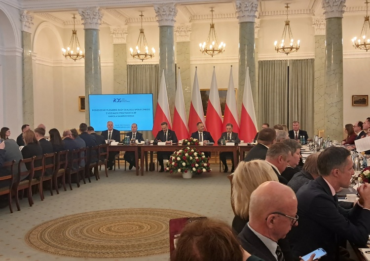 W Pałacu Prezydenckim rozpoczęło się posiedzenie plenarne Rady Dialogu Społecznego [WIDEO]