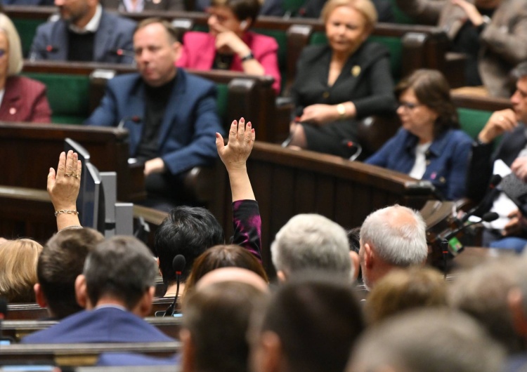 Obrady Sejmu RP Sejm uchwalił podwyżkę CIT dla banków