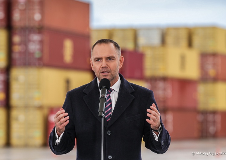 Prezydent RP Karol Nawrocki Nowa inicjatywa prezydenta RP Karola Nawrockiego. Tusk się wścieknie, a do Polski popłyną miliardy