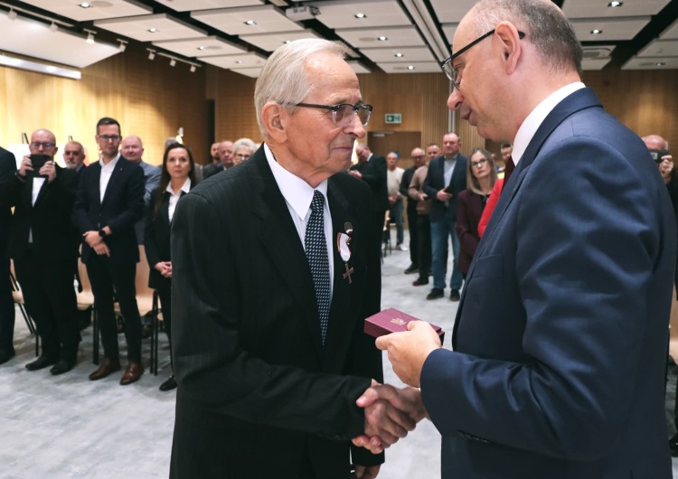 Wręczenie Krzyży Wolności i Solidarności IPN wręczył Krzyże Wolności i Solidarności. Sprawdź, kim są odznaczeni