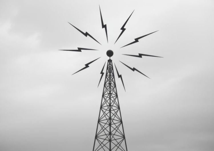 Antena radiowa Smutne stulecie Polskiego Radia