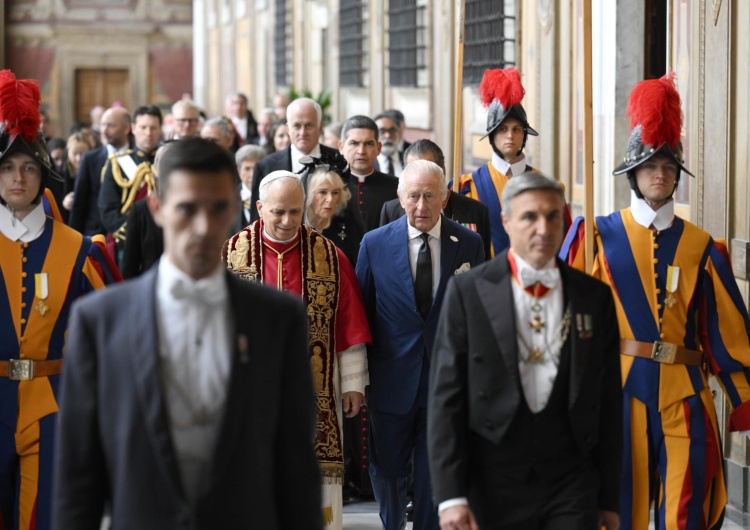 Wizyta brytyjskiego monarchyI w Watykanie. Leon XIV i Karol III Pierwsza od reformacji wspólna modlitwa papieża i brytyjskiego monarchy