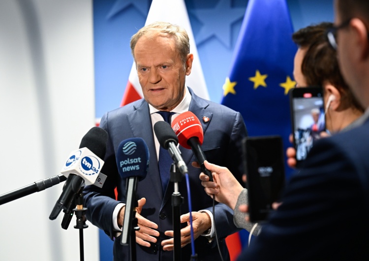 Donald Tusk „To wbrew polskiej racji stanu”. Bogucki ostro o działaniach Tuska w Brukseli