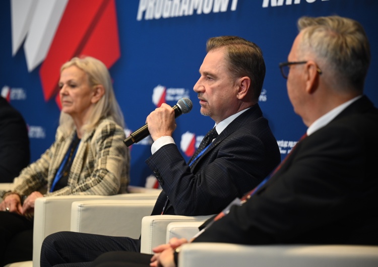 Panel dyskusyjny z udziałem szefa Solidarności Piotra Dudy Piotr Duda: Dialog społeczny to fundament dla rozwoju kraju