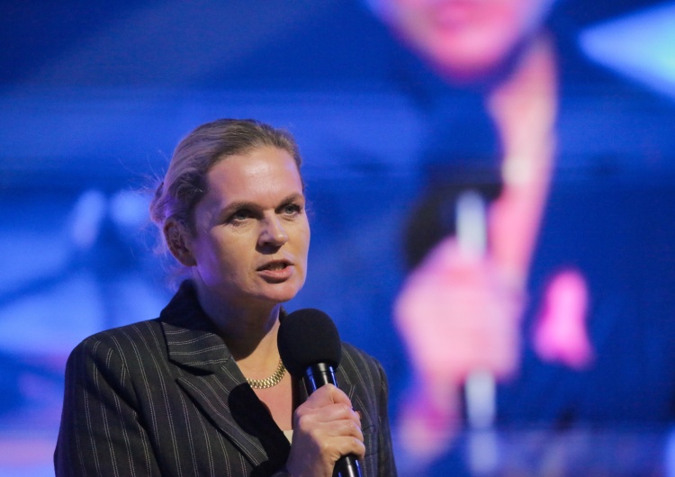 Minister edukacji Barbara Nowacka Reforma Nowackiej nie wejdzie w życie. Kontrowersyjny projekt trafił do kosza