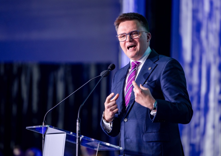Szymon Hołownia Kapitan Hołownia schodzi pierwszy z tonącego statku