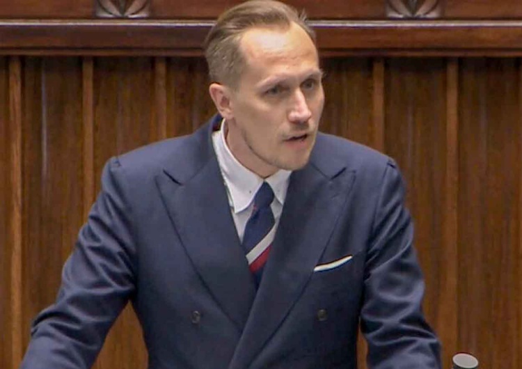 Poseł Konfederacji Konrad Berkowicz Media: Poseł Konrad Berkowicz zatrzymany w sklepie IKEA. Interweniowała policja