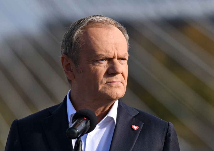 Donald Tusk Problemy koalicjantów Tuska. Nowy sondaż partyjny