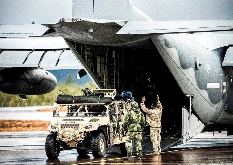 Zdjęcie ilustracyjne NATO zapewnia, że zachowuje zdolność obrony. „USA uprzedziły Sojusz o planowanej redukcji sił”