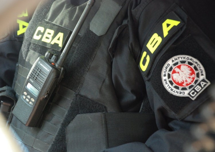 Funkcjonariusz CBA, zdjęcie poglądowe Znany samorządowiec z KO zatrzymany przez CBA