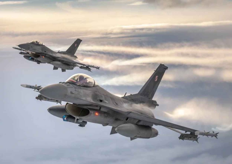 Polskie myśliwce  Rosja atakuje Ukrainę. Polska poderwała myśliwce