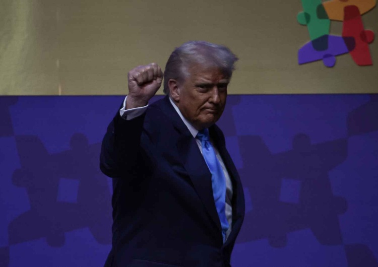 Donald Trump Donald Trump wydał polecenie wznowienia testów broni jądrowej