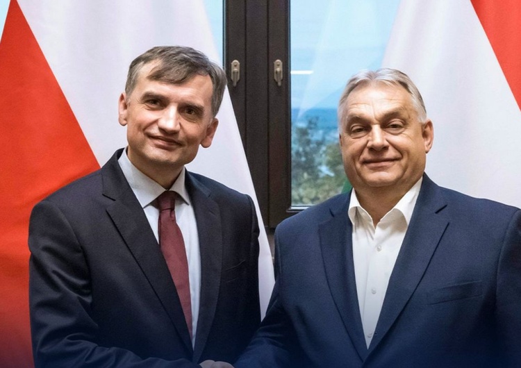 Zbigniew Ziobro, Viktor Orban Orban stanął w obronie Ziobry. „Polski rząd próbuje go aresztować, a Bruksela milczy”