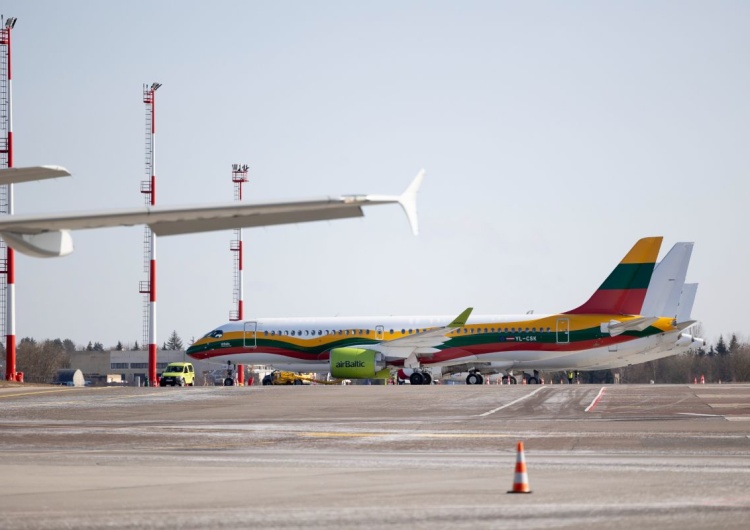 Lotnisko Wilno Lotnisko w Wilnie sparaliżowane. Balony z Białorusi znowu zakłóciły ruch