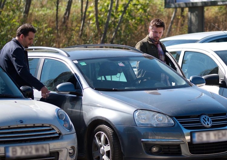 Młodzi mężczyźni. Ilustracja poglądowa Niemcy chcą uniemożliwić wjazd ukraińskim młodym mężczyznom do EU