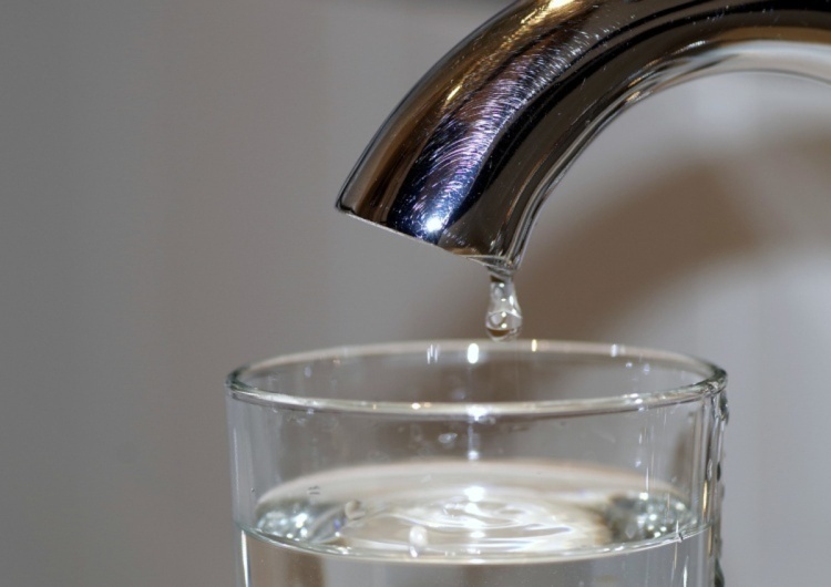Woda z kranu Skażona woda w Wielkopolsce. Wydano komunikat dla mieszkańców