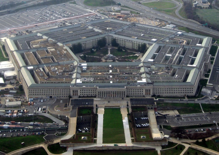Pentagon Źródła CNN: Pentagon dał zielone światło Trumpowi ws. Tomahawków dla Ukrainy