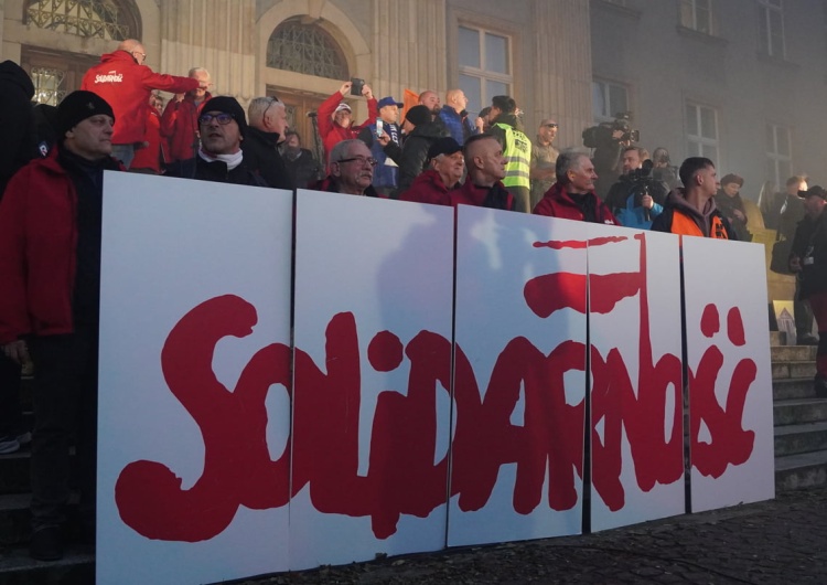 Marsz Gwiaździsty w Katowicach „Ratujmy polski przemysł”. Przez Katowice przeszedł Marsz Gwiaździsty