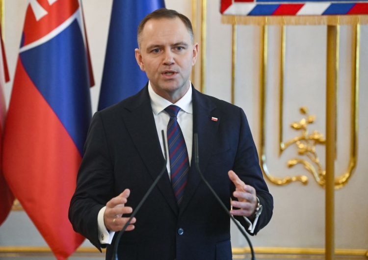 Karol Nawrocki Nawrocki jasno na Słowacji o Ukrainie: „Pomoc nie zwalnia mnie z obrony polskich interesów”