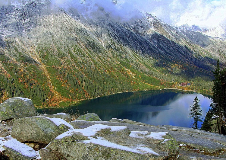 Morskie Oko Zimowa przerwa w Tatrach. „Elektryki” znikają z trasy do Morskiego Oka