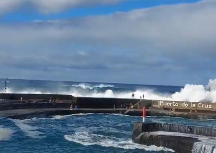 Teneryfa Potężne fale na Teneryfie przyczyną tragedii. Są ranni i ofiary śmiertelne