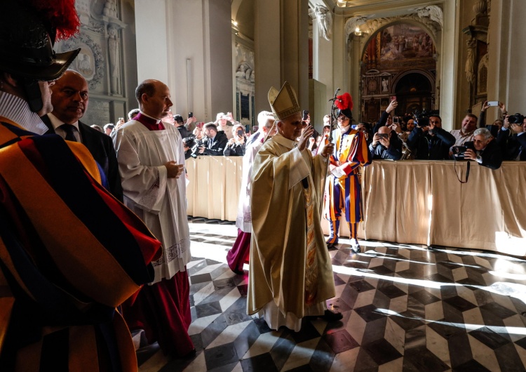 Leon XIV w Bazylice Laterańskiej [Tylko u nas] Aleksandra Jakubiak OV: Dzięki Ci, Boże, za wyobraźnię miłosierdzia papy Leona