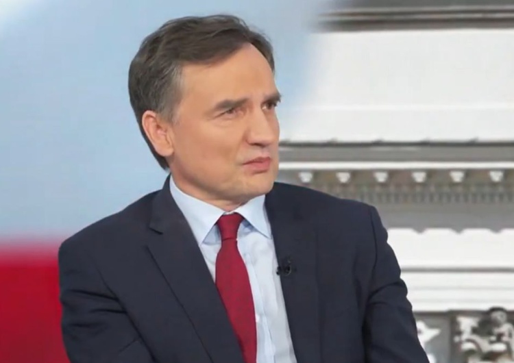 Zbigniew Ziobro Ziobro oskarża Tuska o sądową ustawkę: Decyzję o areszcie miał podjąć 