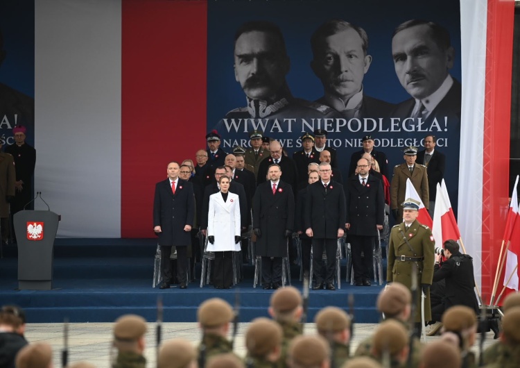 Uroczysta odprawa wart przed Grobem Nieznanego Żołnierza w Warszawie 