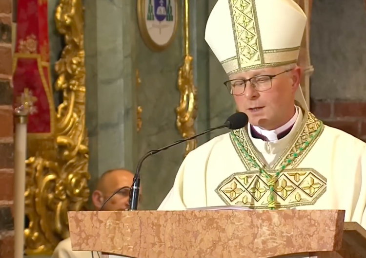 bp Arkadiusz Okroj Bp Okroj: Polskę ocalą ci, którzy potrafią stanąć ramię w ramię i wspólnie się modlić