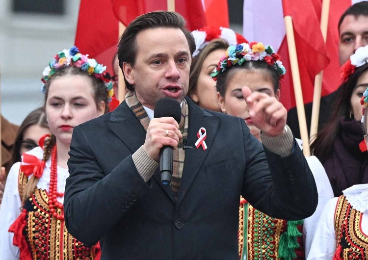 Krzysztof Bosak na Marszu Niepodległości 2025 Marsz Niepodległości 2025. Tak Krzysztof Bosak przywitał prezydenta Karola Nawrockiego