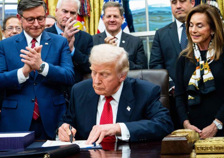 Donald Trump podpisał ustawę o finansowaniu rządu Jest podpis Trumpa. Koniec najdłuższego shutdownu w historii USA