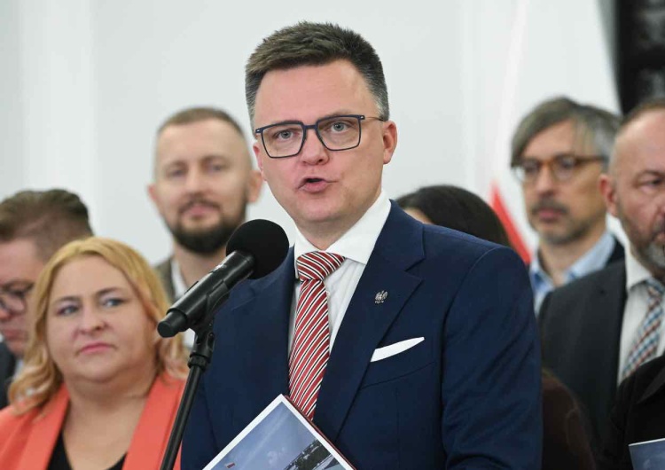 Szymon Hołownia zrezygnował z funkcji marszałka Sejmu Hołownia podpisał rezygnację ze stanowiska marszałka Sejmu