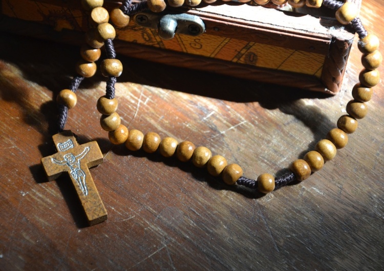 Różaniec/zdjęcie poglądowe Indie: Pięciokrotny wzrost liczby ataków na chrześcijan w ciągu ostatniej dekady!