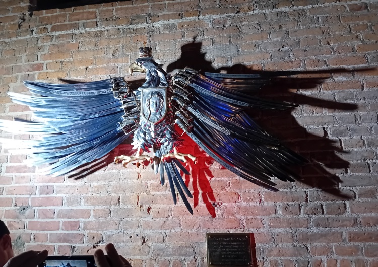 Epitafium legionowe odsłonięte 13 listopada 2025 r. w Bazylice św. Brygidy w Gdańsku 