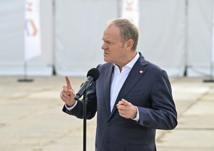 Donald Tusk Tusk znowu kłamał? Naczelna Izba Lekarska odpowiada premierowi