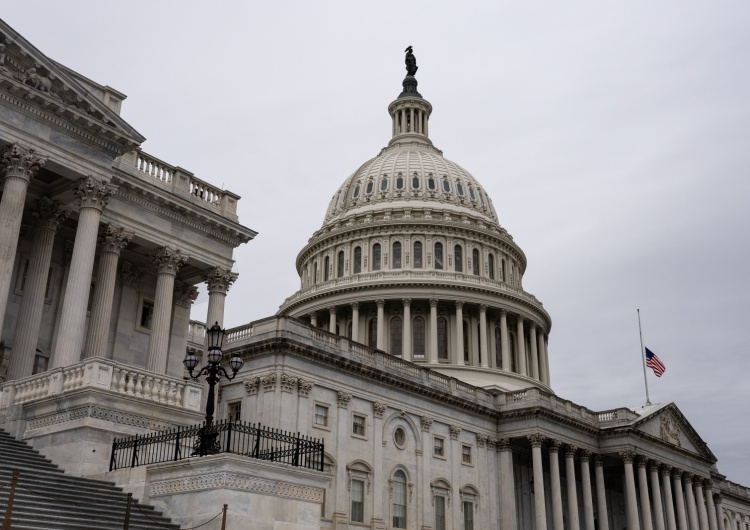 Siedziba Kongresu USA Kongres USA zatwierdził projekt ustawy o upublicznieniu akt Epsteina