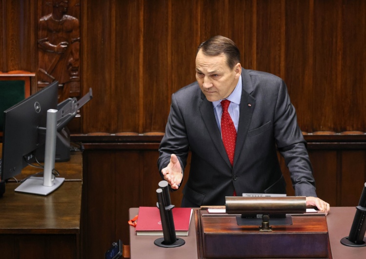 Minister spraw zagranicznych Radosław Sikorski KO przyjmie zmiany traktatowe za wszelką cenę? Szef MSZ w Sejmie: Nasz rząd nie pozwoli na polexit