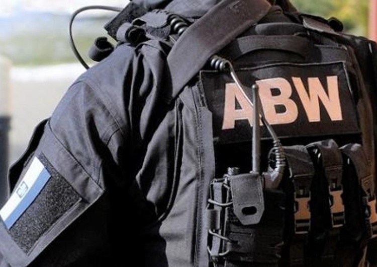 Funkcjonariusz ABW, zdjęcie poglądowe Sabotaż na kolei. Są pierwsze zatrzymania