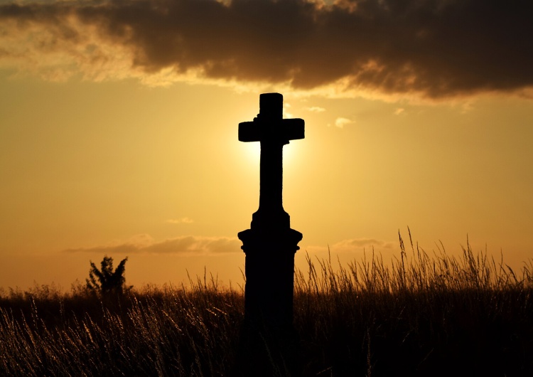 krzyż/zdjęcie poglądowe Niemcy z najwyższą liczbą podpaleń kościołów w Europie 